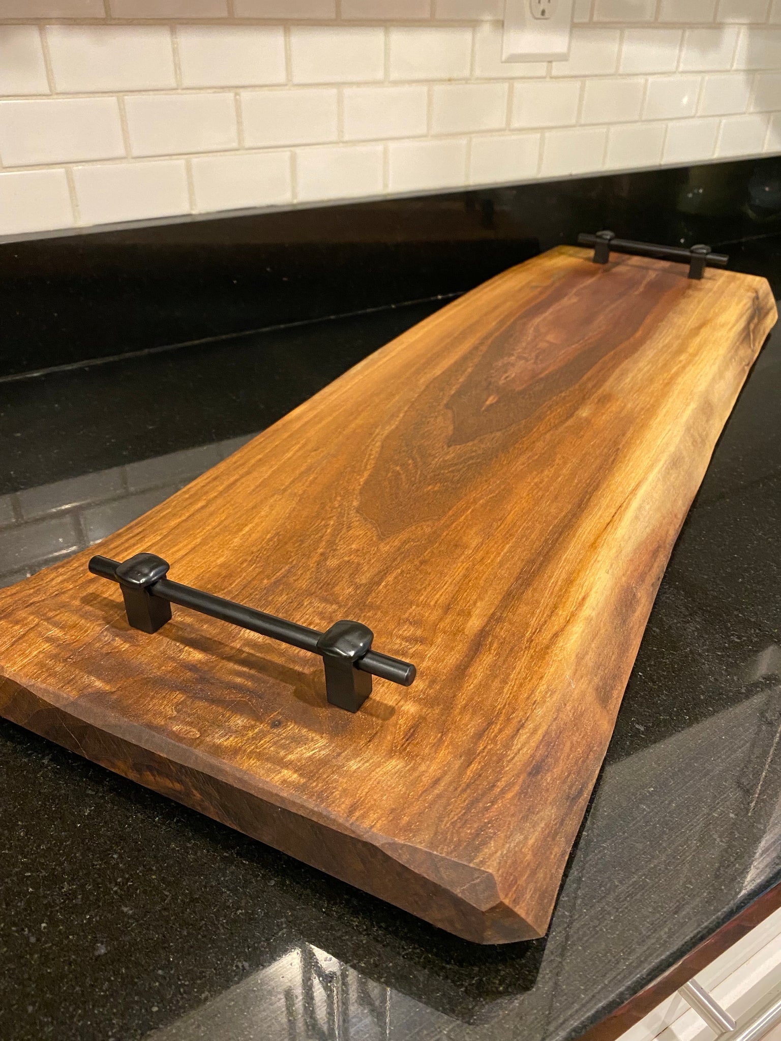 Charcuterie Board - Live Edge - With Handle – Inside